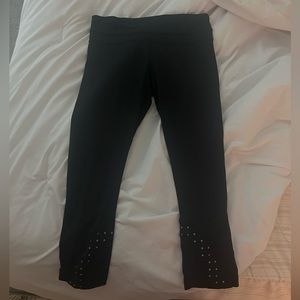 BLACK LULULEMON LEGGINGS